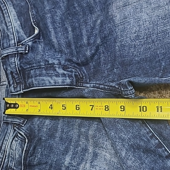 DKNY Medium Wash Jeans Classic Style - Picture 4 of 8